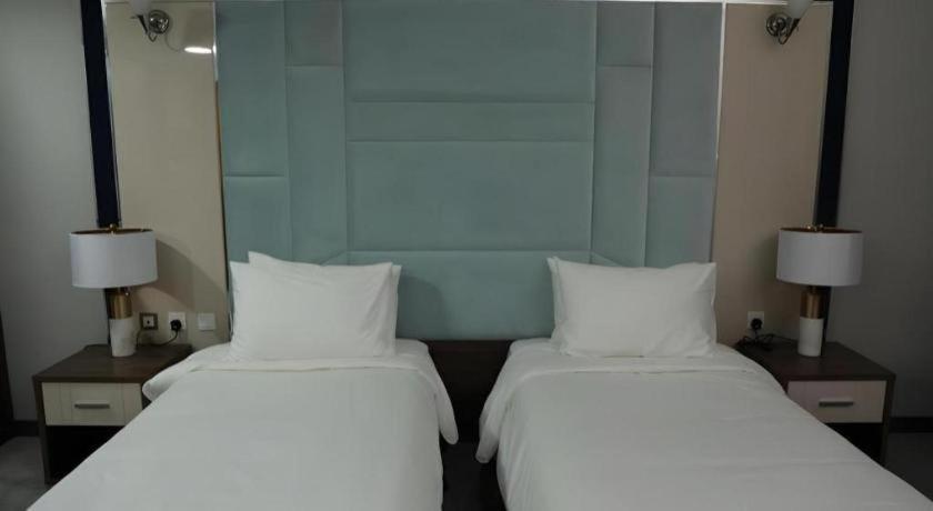 Alazmi 3* Dubai