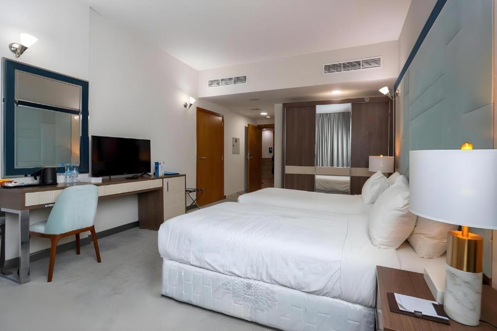 Alazmi Hotel 3*