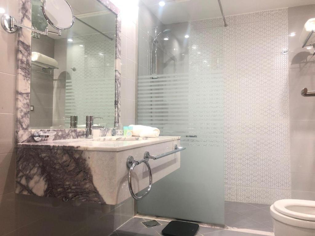 Alazmi Hotel 3*