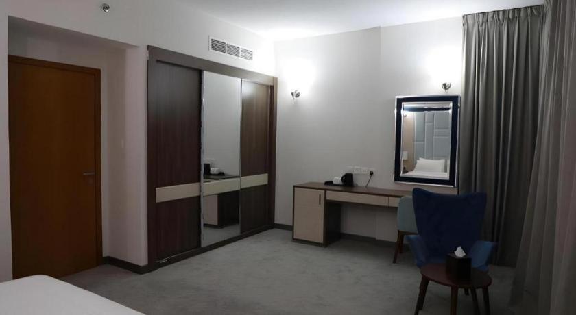 Alazmi 3* Dubai