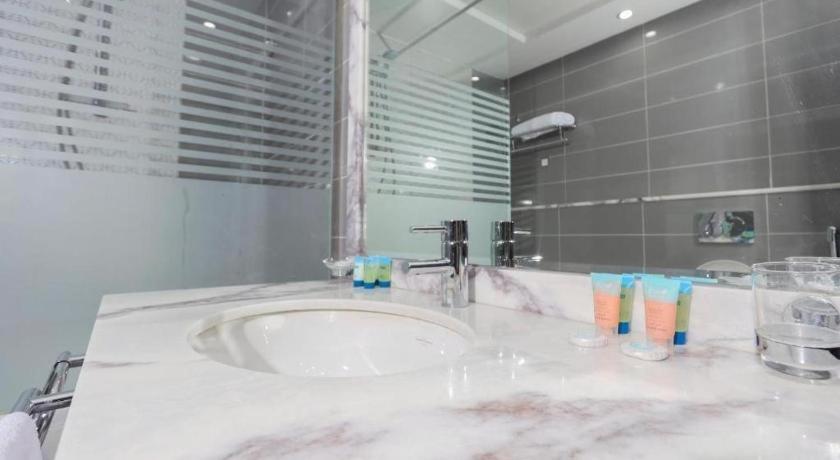 Alazmi Hotel Dubai
