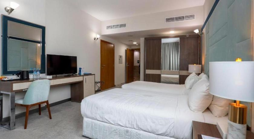 Alazmi Hotel 3*